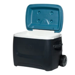 Igloo Island Breeze MaxCold 50 Wheeled Portable Ice Chest 15 Igloo Island Breeze MaxCold 50 Wheeled Portable Ice Chest -Family Camp Gear Store igloo cooler 3 74706.1486417727