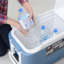Igloo MaxCold 40 Wheeled Ice 38 Litre Cool Box -Family Camp Gear Store maxcold 40 quart open filling 06010.1425290293