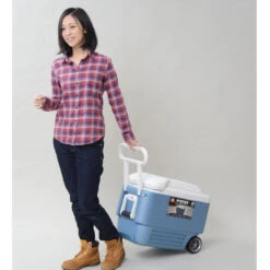 Igloo MaxCold 40 Wheeled Ice 38 Litre Cool Box -Family Camp Gear Store maxcold 40 quart pulled 49103.1425290301